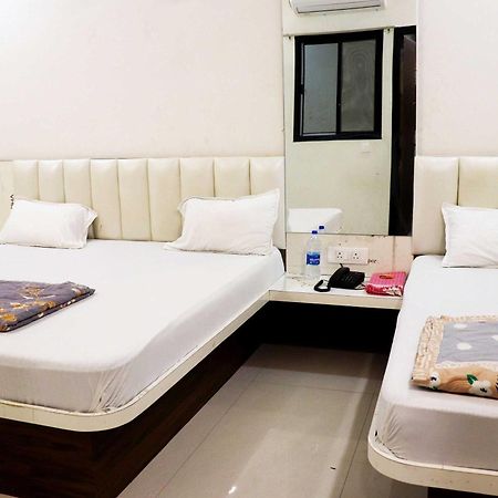 Hotel Gayatri Palace Godarpura 外观 照片