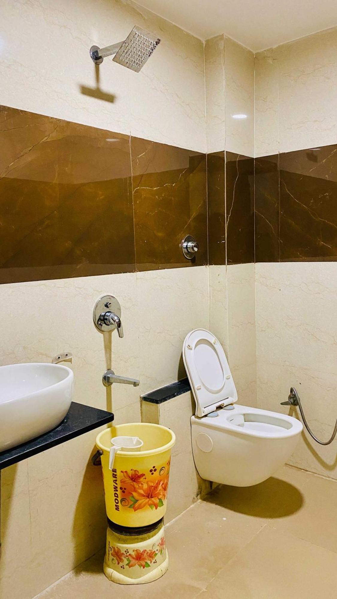 Hotel Gayatri Palace Godarpura 外观 照片