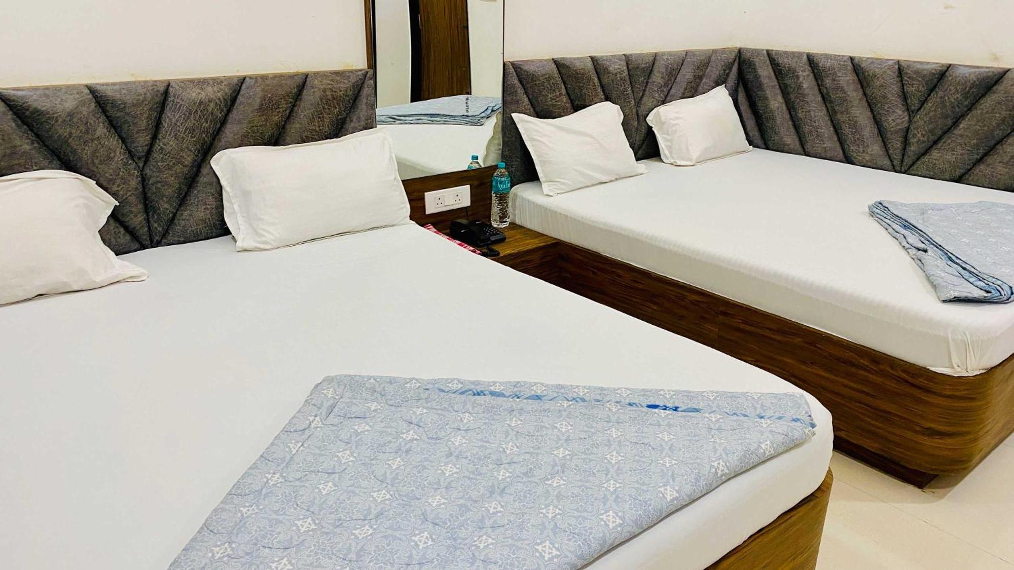 Hotel Gayatri Palace Godarpura 外观 照片