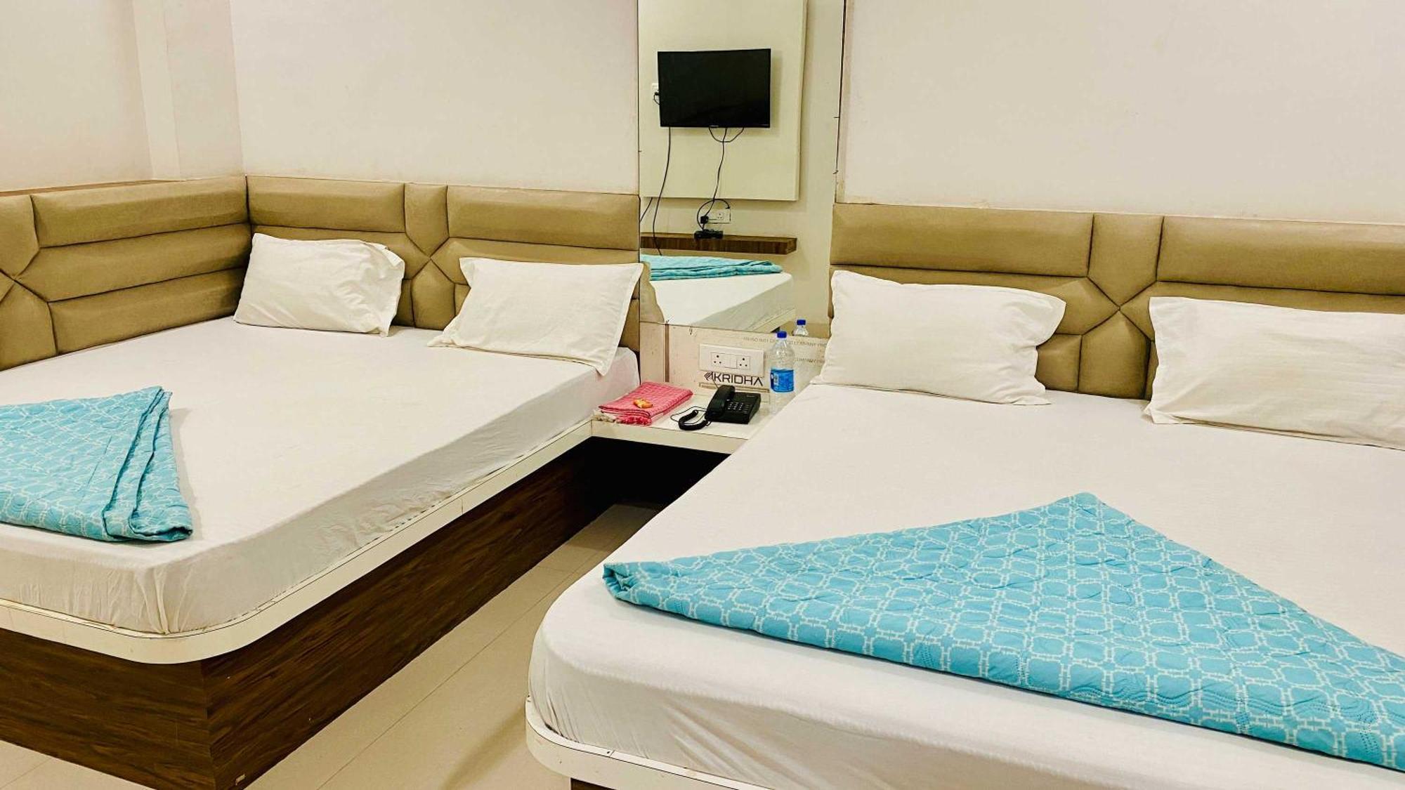 Hotel Gayatri Palace Godarpura 外观 照片